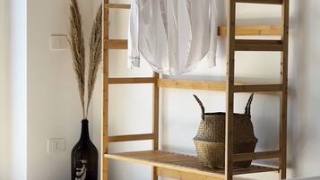 2 dormitorios, tabla de planchar con plancha, wifi gratis y ropa de cama