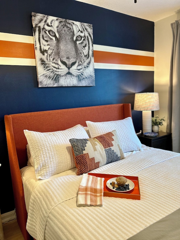 3 bedrooms, iron/ironing board, travel crib, free WiFi