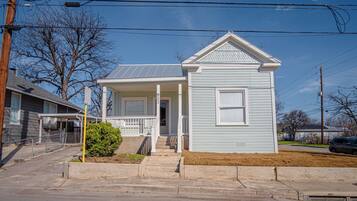 Bagian depan properti