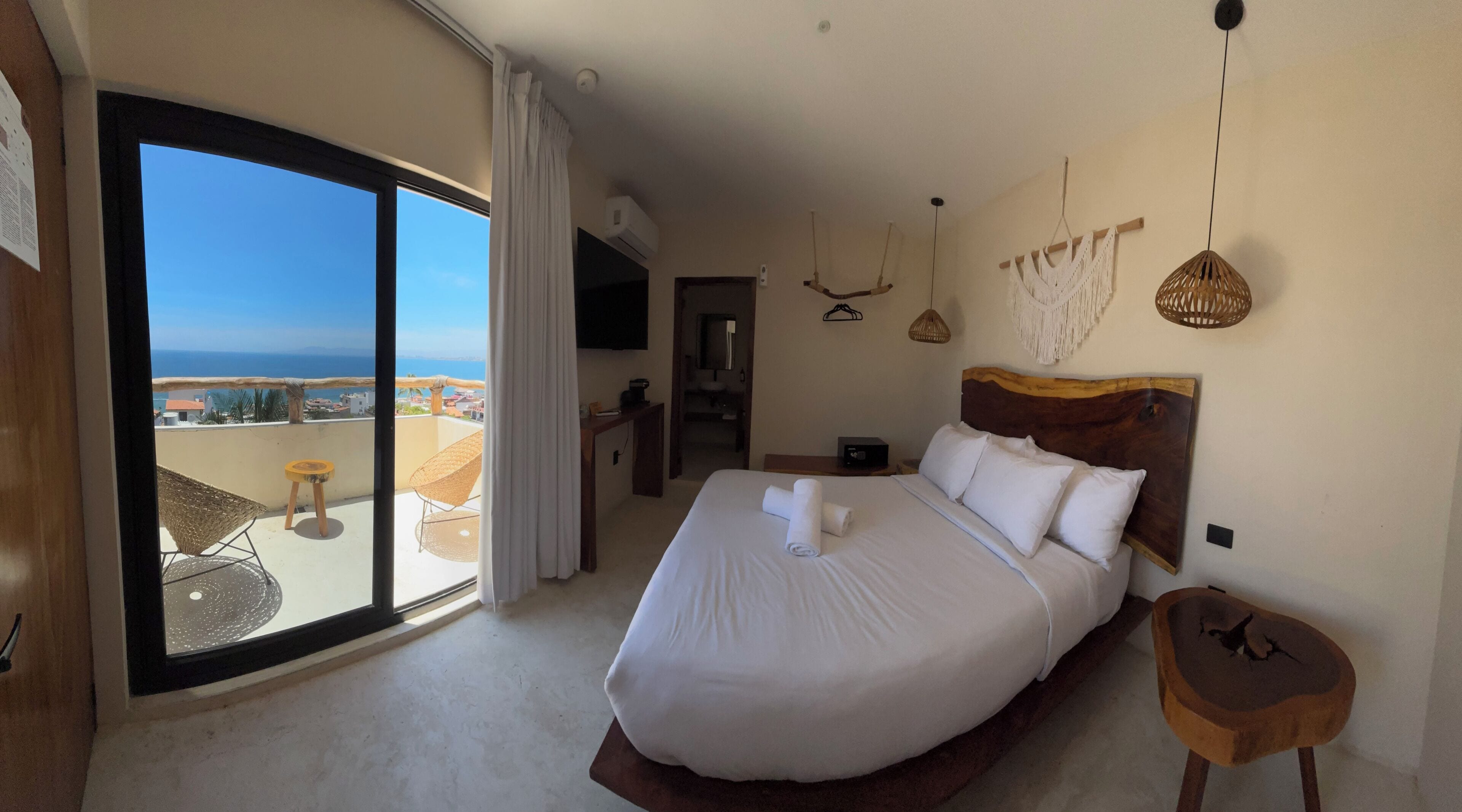 Chambre, 1 grand lit, vue mer