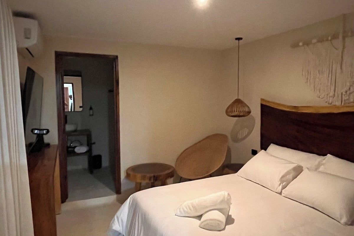 1 habitación, tabla de planchar con plancha y wifi gratis