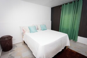 2 habitaciones, tabla de planchar con plancha y wifi gratis 