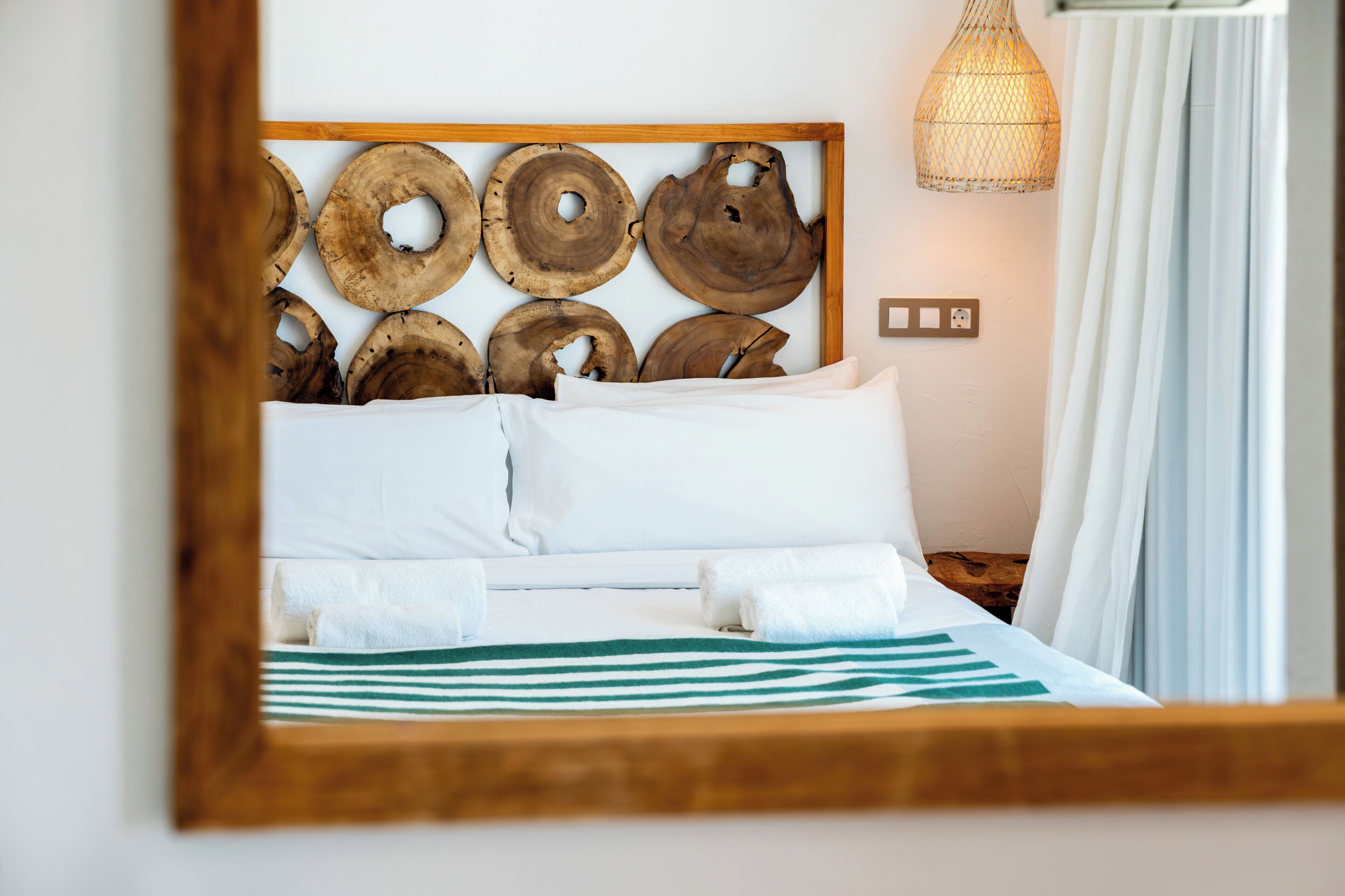 Habitación Business doble, vistas al mar | Caja fuerte, escritorio, espacio para trabajar con un portátil
