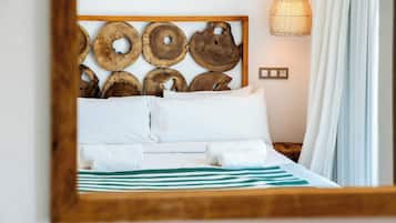 Habitación Business doble, vistas al mar | Caja fuerte, escritorio, espacio para trabajar con un portátil