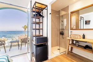 Bathroom - Outsite Ibiza - Work, Connect, Explore (Santa Eulalia del Rio)