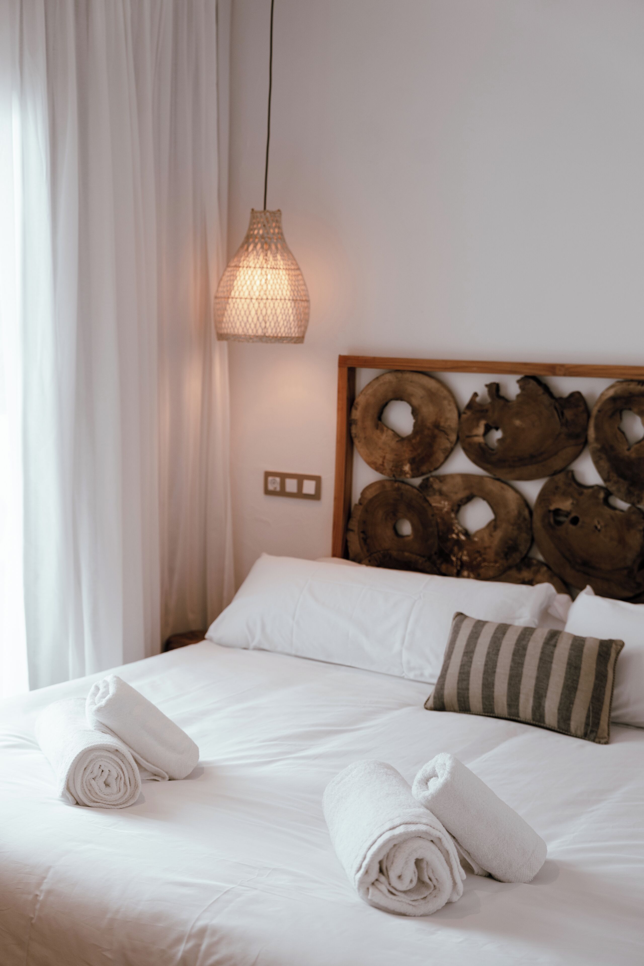 Bureau, espace de travail pour ordinateur portable