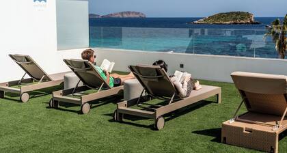 Outsite Ibiza - Work, Connect, Explore