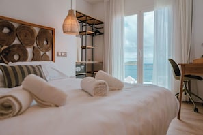 Classic Double Room, Sea View | Pemandangan pantai/laut