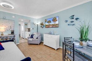 1 chambre, fer et planche à repasser, draps fournis