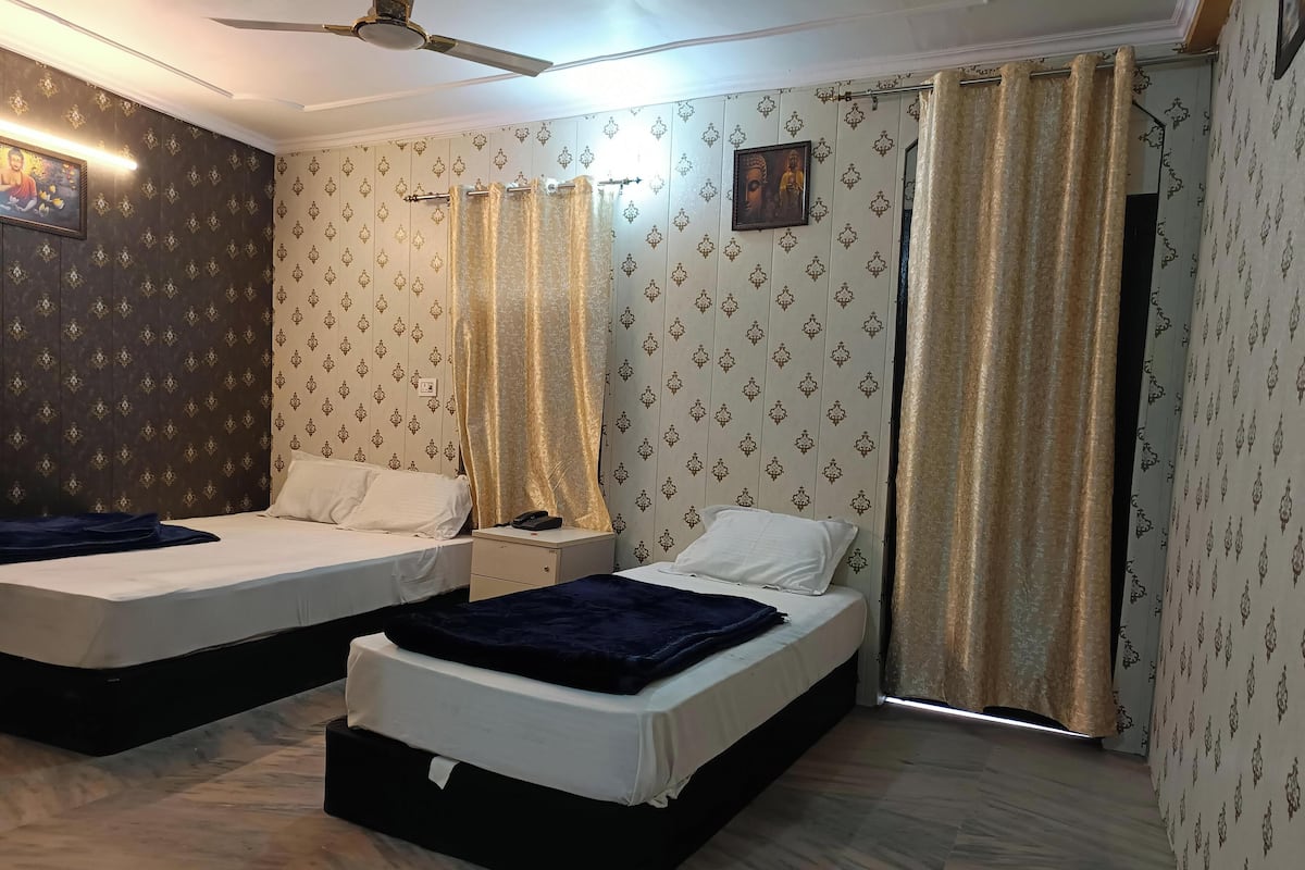 Classic-Dreibettzimmer, Balkon, Stadtblick
