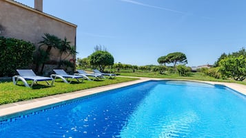 Apartment | Pool | Indoor pool, outdoor pool