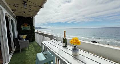 Oceanfront Getaway - Parking - Stunning Views