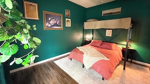 2 bedrooms, desk, iron/ironing board, travel cot