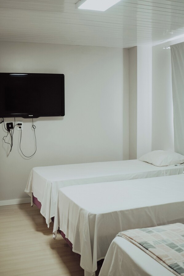 Chambre Quadruple Supérieure | Wi-Fi gratuit