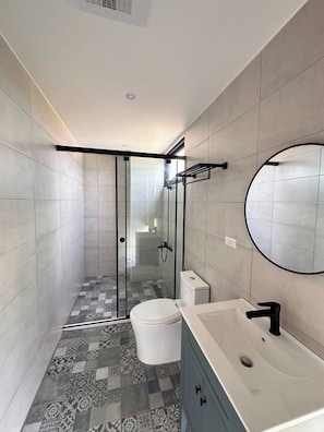 Deluxe Double Room, Ocean View | Bathroom - SomeWhere Inn (Magong)
