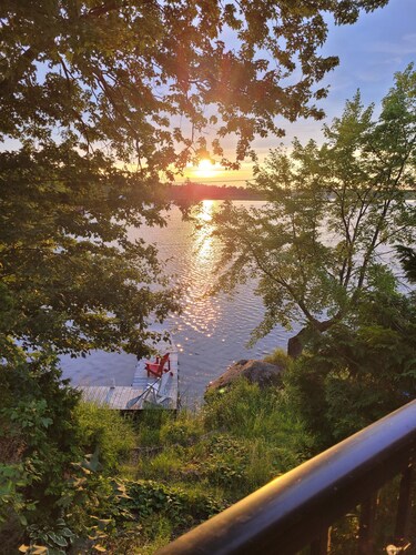 Vacation on picturesque and private 200 feet of waterfront.