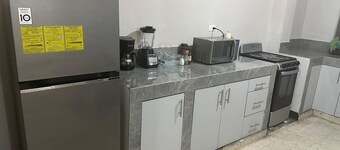 Apartamento 2 habitaciones, Tegucigalpa, Lavandería, AC, Wifi, Netflix, garaje.