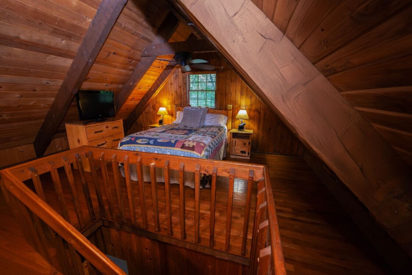 2 多间卧室、WiFi、床单