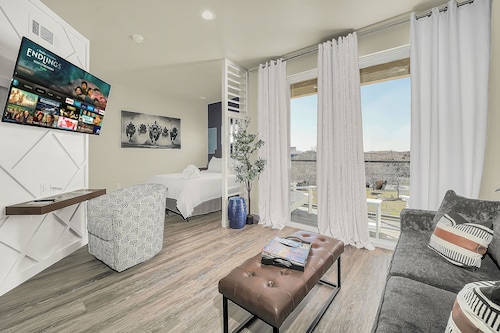 Medicine Park Flat's #03