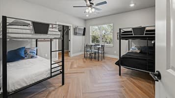 6 Schlafzimmer, WLAN, Bettwäsche