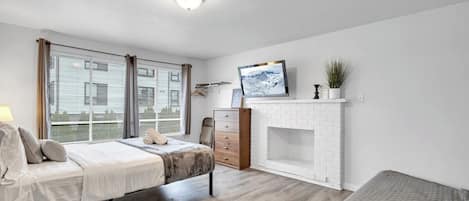3 Schlafzimmer, Schreibtisch, Bügeleisen/Bügelbrett, kostenloses WLAN