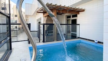 Apartamento | Piscina | 8 piscinas internas