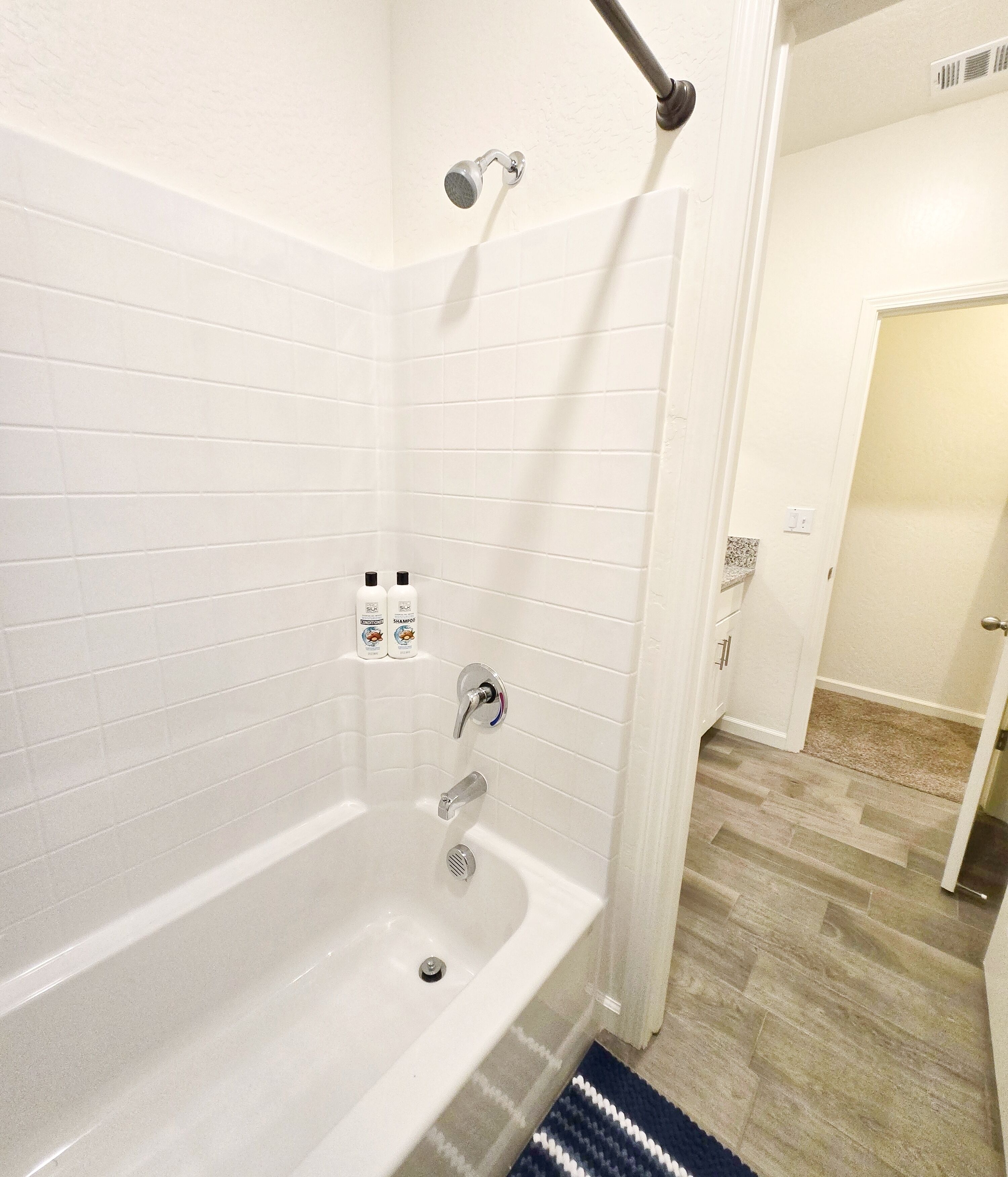 Towels, soap, shampoo, toilet paper