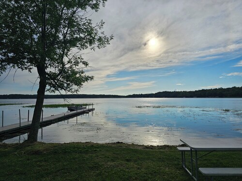 Crow Crest Lodge Resort #5 Waters Edge, Stunning Sunsets, Family Getaway