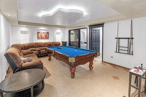 Spielezimmer