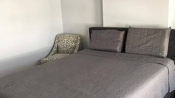 2 bedrooms, WiFi, bed sheets