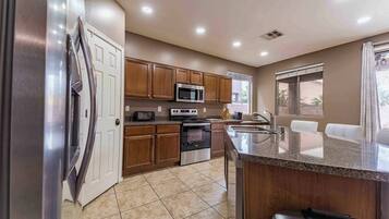 House, 4 Bedrooms, Private Pool | Interior