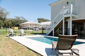 Pool - Pelican Pearl, new beach house with pool (Gulfport)
