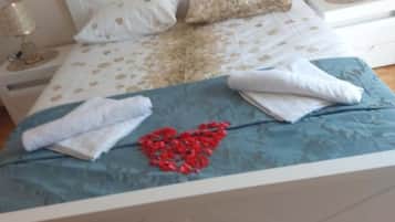 1 bedroom, iron/ironing board, WiFi, bed sheets