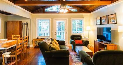 Riverbend Retreat - Hot Tub and Tastings Included