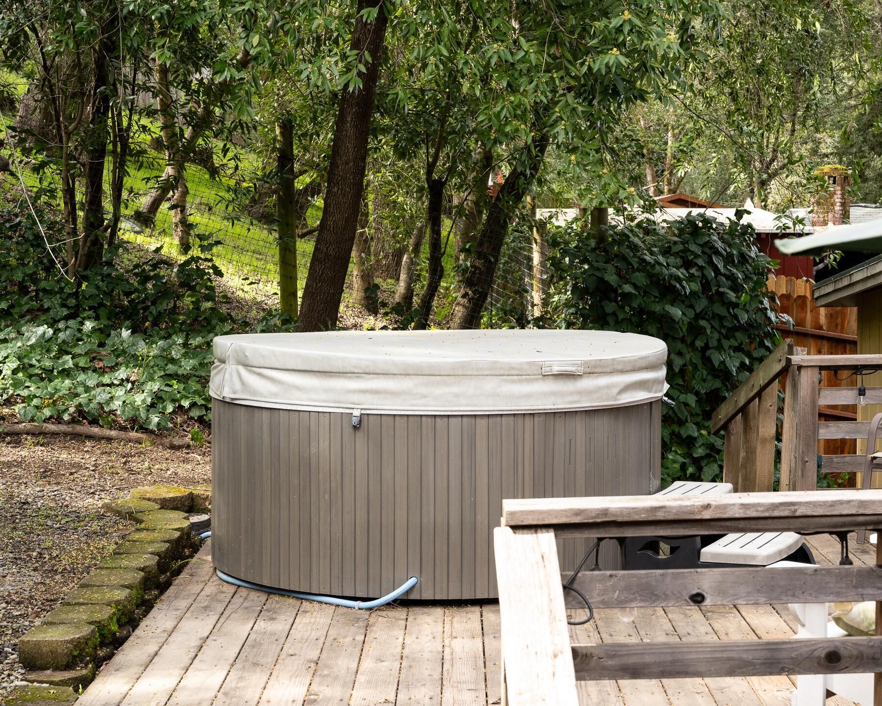 Tina de hidromasaje al aire libre