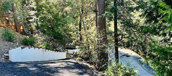 Charming 2-Bedroom Cottage in Lake Arrowhead WiFi & AC Included
