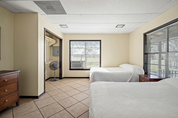 Deluxe House, 3 Bedrooms | 1 bedroom, desk, free WiFi, bed sheets