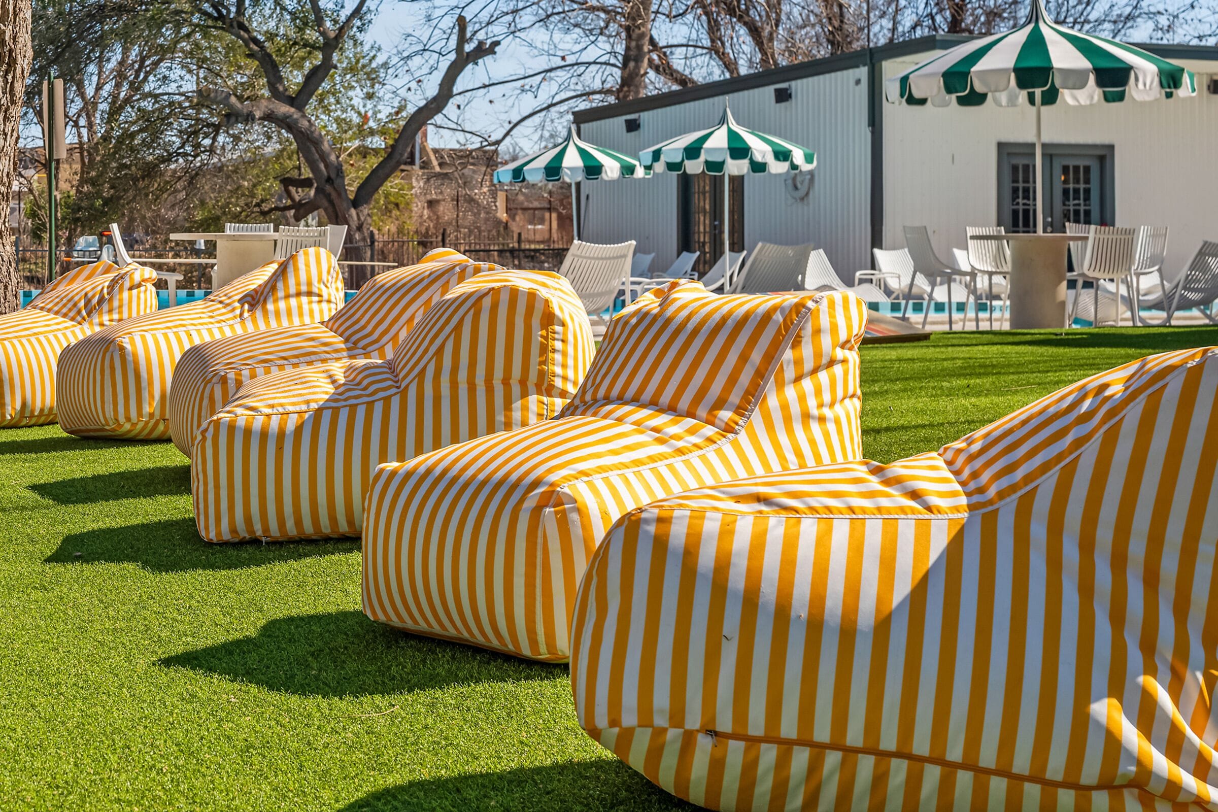 Perincian bahagian luar