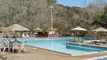 Seasonal outdoor pool, open 8:00 AM to 10:00 PM, sun loungers