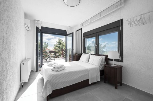 Possidi Bella Vista by Luxlikehome