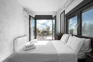 3 chambres, fer et planche à repasser, Wi-Fi, draps fournis