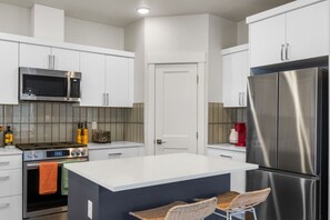 Fridge, microwave, oven, dishwasher