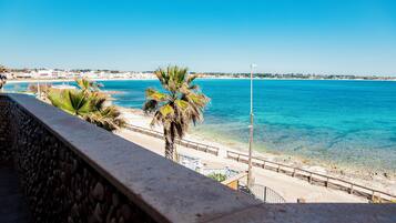 Superior-Zimmer, Balkon, Meerblick | Terrasse/Patio