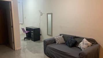 Departamento, 2 habitaciones, para fumadores, se aceptan mascotas | Área de sala de estar
