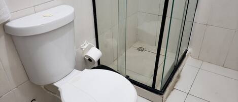 Huoneisto, 2 makuuhuonetta, tupakointi sallittu, lemmikit sallittu | Kylpyhuone