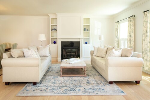  Edgartown/Martha's Vineyard. 3-bedroom house in amazing Edgartown & WiFi, AC