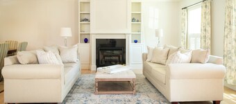  Edgartown/Martha's Vineyard. 3-bedroom house in amazing Edgartown & WiFi, AC