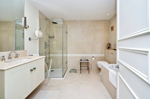 Appartement (2 Bedrooms) | Badkamer | Een bad