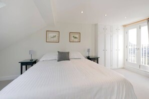 單棟房屋 (4 Bedrooms) | 內部