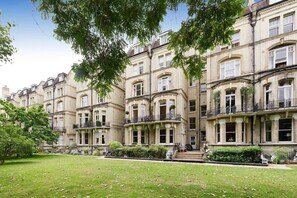 Interior - Cute 2-bed Chelsea Apartment (London)